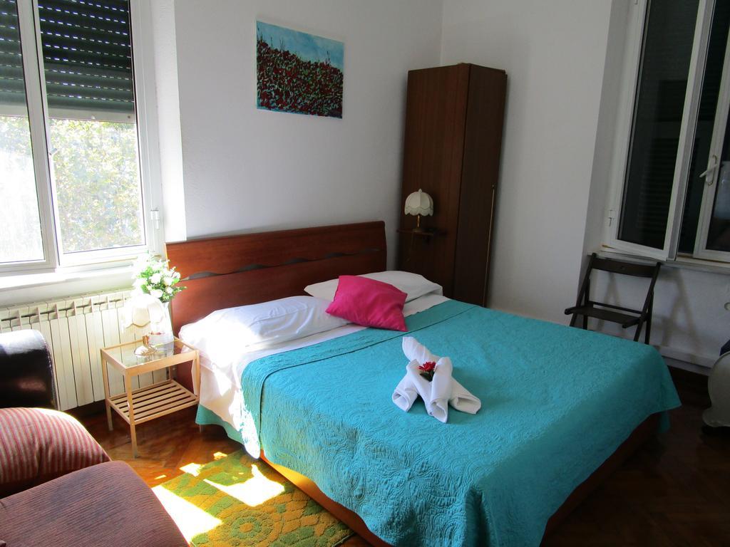 Hotel Guesthouse Massena Genova Szoba fotó